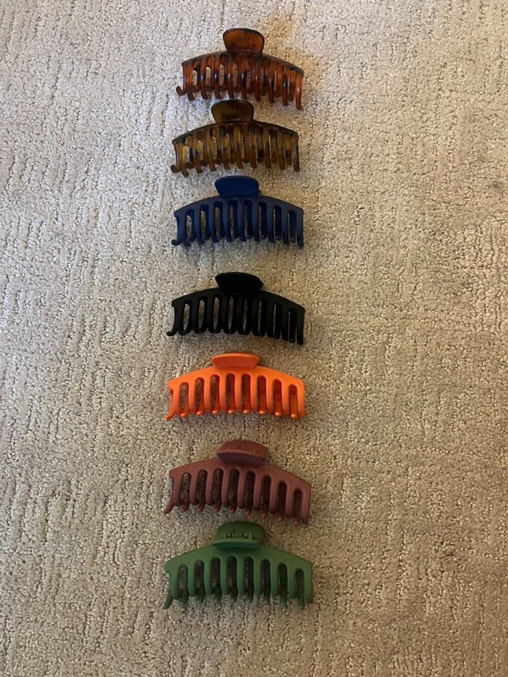Set of 7 Large Multicolor Hair Claw Clips